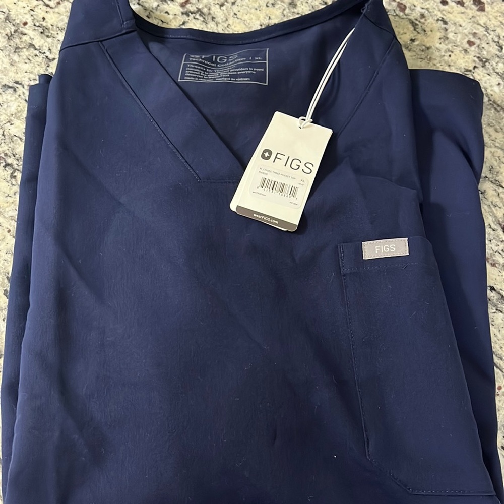 Mens figs scrub set